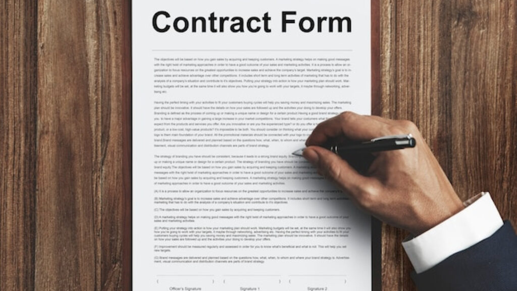 Quels critères essentiels considérer pour bien choisir votre assurance multirisque professionnelle ?